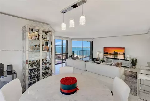 Dining - 1925 Brickell Ave #D901, Miami, FL 33129 photo 2 of 3