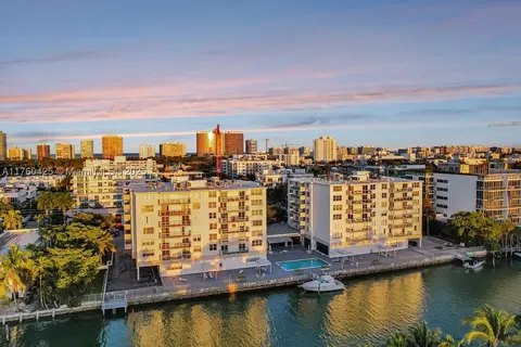 10000 W Bay Harbor Dr #403, Bay Harbor Islands, FL 33154