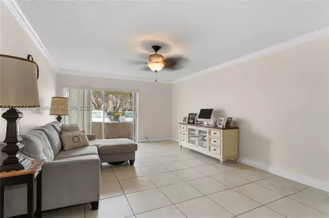 7755 SW 86th St #C-105, Miami, FL 33143