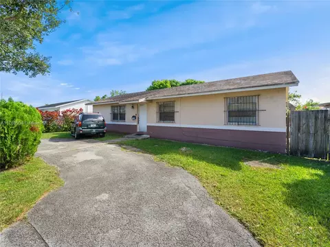 10220 SW 168th St, Miami, FL 33157