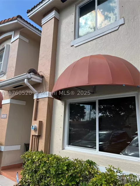 13855 SW 62nd Ter, Miami, FL 33183
