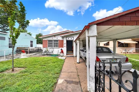 Exterior - 727 E 26th St, Hialeah, FL 33013 photo 3 of 3