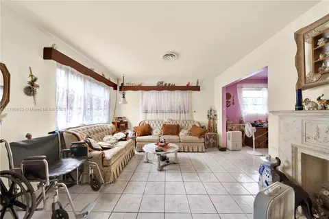 Living - 727 E 26th St, Hialeah, FL 33013 photo 1 of 3