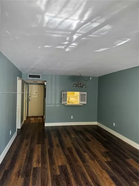 14321 N Kendall Dr #202-F, Miami, FL 33186