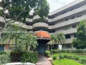 1001 Colony Point Cir #215, Pembroke Pines, FL 33026