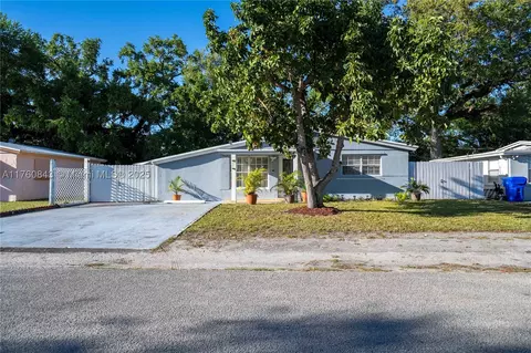 5627 Atlanta St, Hollywood, FL 33021