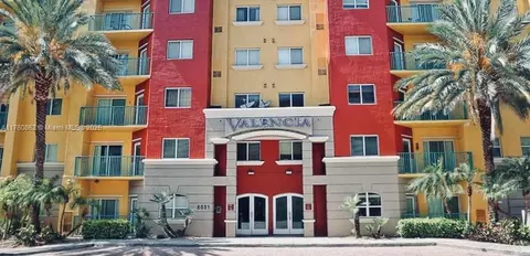 6001 SW 70th St #514, South Miami, FL 33143