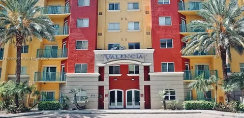 6001 SW 70th St #514, South Miami, FL 33143