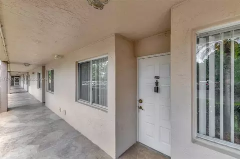 7711 Trent Dr #106, Tamarac, FL 33321