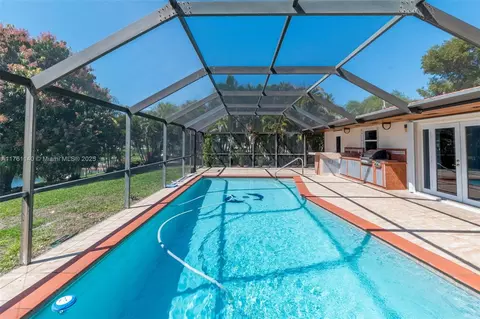 6930 Seagrape Ter, Miami Lakes, FL 33014 photo 24