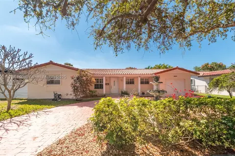 6930 Seagrape Ter, Miami Lakes, FL 33014 photo 1