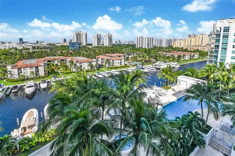3029 NE 188th St #818, Aventura, FL 33180