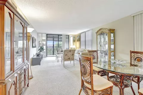 1001 Colony Point Cir #514, Pembroke Pines, FL 33026