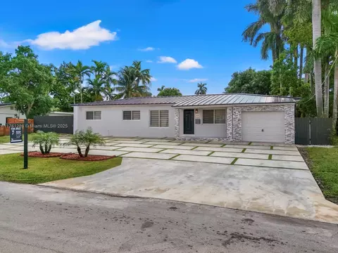 500 NE 114th St, Miami, FL 33161