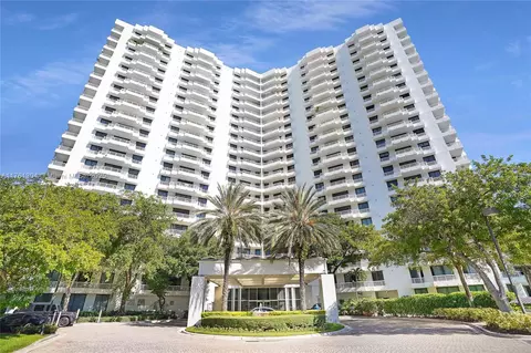 3300 NE 191st St #807, Aventura, FL 33180
