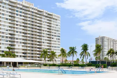 1965 S Ocean Dr #3P, Hallandale Beach, FL 33009