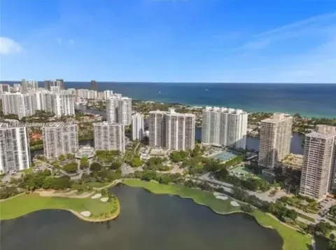 20281 E Country Club Dr #1501, Aventura, FL 33180