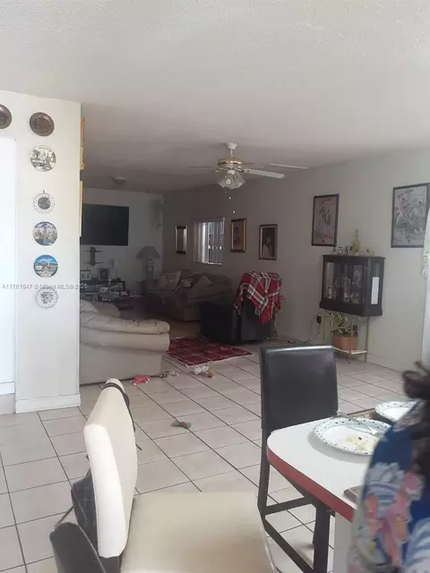 625 E 28th St, Hialeah, FL 33013 photo 9