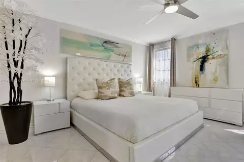 2240 N Cypress Bend Dr #704, Pompano Beach, FL 33069