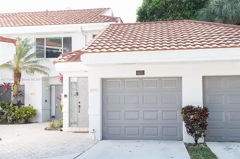 9203 NW 9th Ct, Plantation, FL 33324
