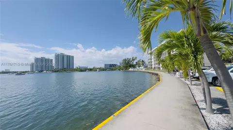 2851 E Leonard Dr #J204, Aventura, FL 33160