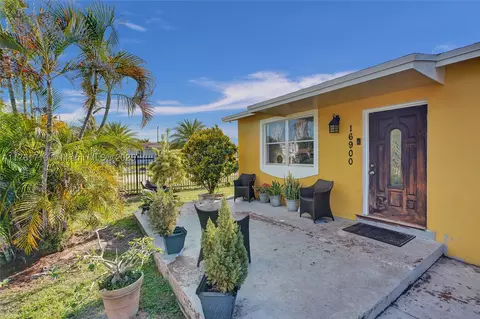 16900 NW 44th Ave, Miami Gardens, FL 33055