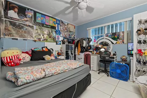 Bedroom - 165 E 18th St, Hialeah, FL 33010 photo 4 of 4