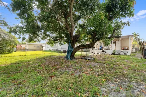 Exterior - 165 E 18th St, Hialeah, FL 33010 photo 6 of 6