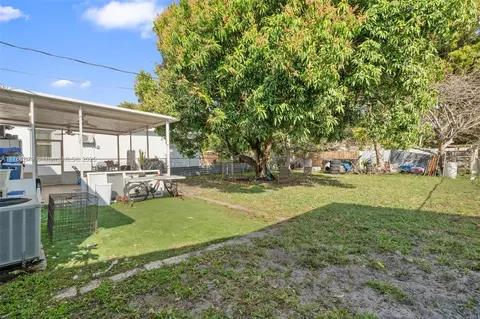 Exterior - 165 E 18th St, Hialeah, FL 33010 photo 4 of 6