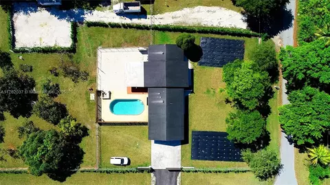 19200 SW 220th St, Miami, FL 33170
