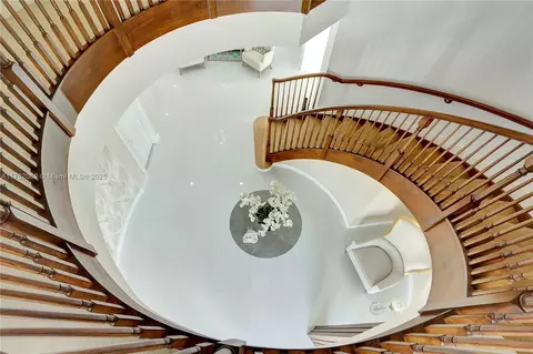 Entry Way - 6543 SW 162 Path, Miami, FL 33193 photo 3 of 5