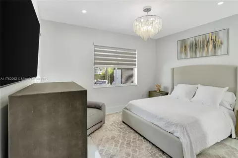 Bedroom - 6543 SW 162 Path, Miami, FL 33193 photo 4 of 10