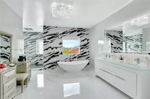 Bath - 6543 SW 162 Path, Miami, FL 33193 photo 1 of 7