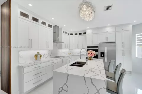 Kitchen - 6543 SW 162 Path, Miami, FL 33193 photo 2 of 5
