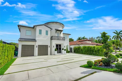 Exterior - 6543 SW 162 Path, Miami, FL 33193 photo 5 of 6