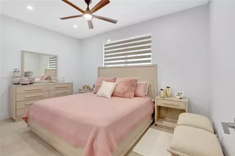 Bedroom - 6543 SW 162 Path, Miami, FL 33193 photo 7 of 10