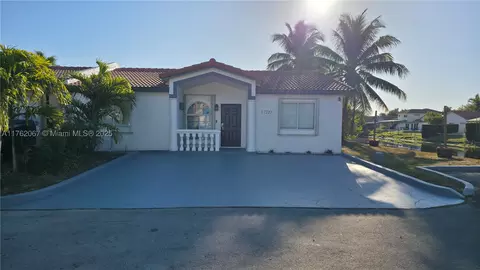 17227 NW 74th Path, Hialeah, FL 33015