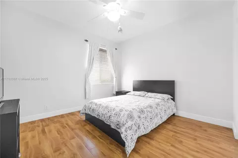 Bedroom - 2943 Oakbrook Dr, Weston, FL 33332 photo 4 of 6
