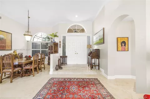 Entry Way - 2943 Oakbrook Dr, Weston, FL 33332 photo 2 of 4