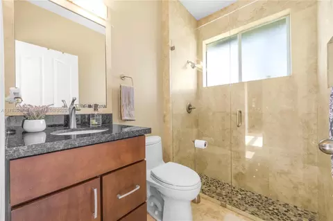 Bath - 2943 Oakbrook Dr, Weston, FL 33332 photo 4 of 4