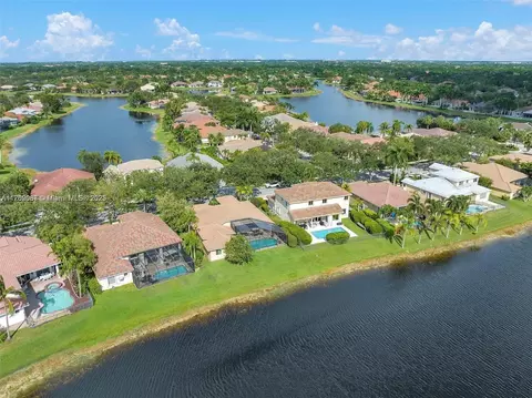 View/Area - 2943 Oakbrook Dr, Weston, FL 33332 photo 1 of 8