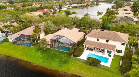View/Area - 2943 Oakbrook Dr, Weston, FL 33332 photo 6 of 8