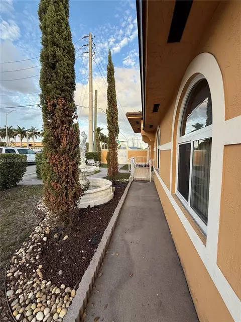 Undisclosed, Hialeah, FL 33018 photo 21
