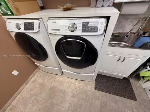 Undisclosed, Hialeah, FL 33018 photo 14