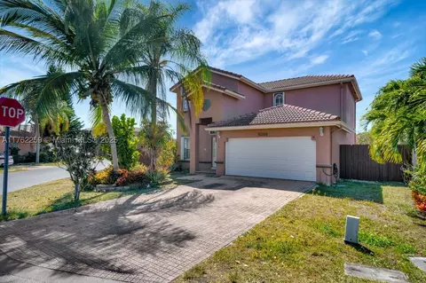 9266 SW 168th Pl, Miami, FL 33196