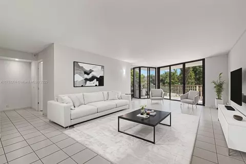 4000 Towerside Ter #302, Miami, FL 33138