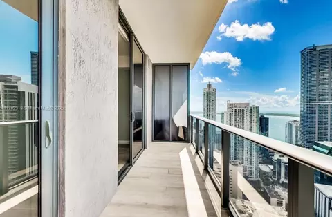 45 SW 9th St #4104, Miami, FL 33130