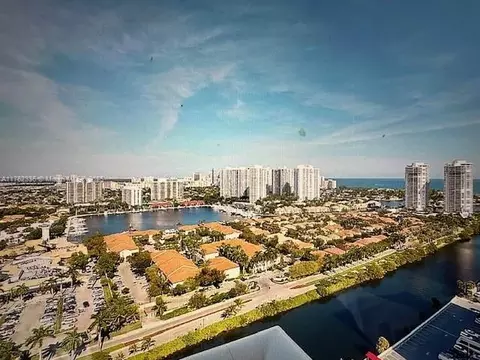 3625 N Country Club Dr #2601, Aventura, FL 33180