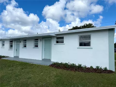 10621 SW 184th St, Cutler Bay, FL 33157
