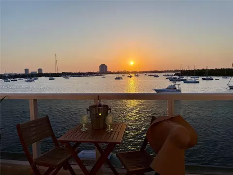 7928 West Dr #307, North Bay Village, FL 33141